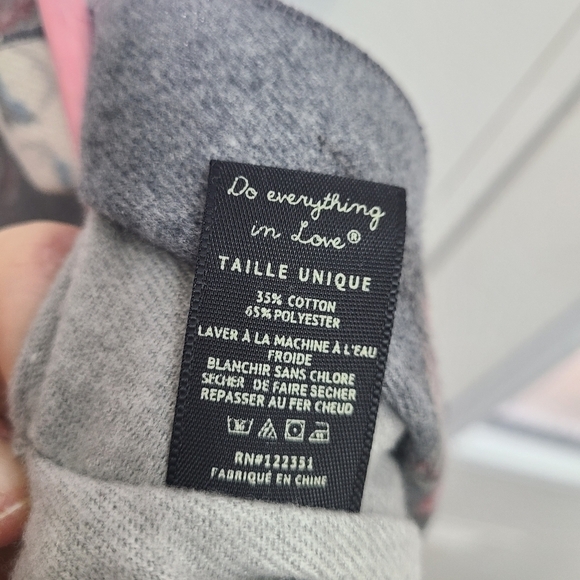 DO EVERYTHING IN LOVE Cotton Blend Floral Gray Shawl Cover Up - Picture 3 of 4